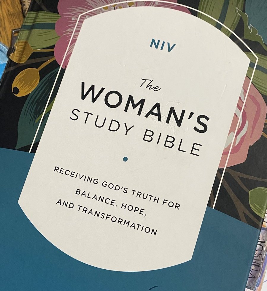 The NIV Woman's Study Bible with a floral cover